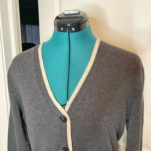 GAP Outlet Button Down Cardigan V Neck Lightweight Knit Preppy Sweater - Picture 6 of 10